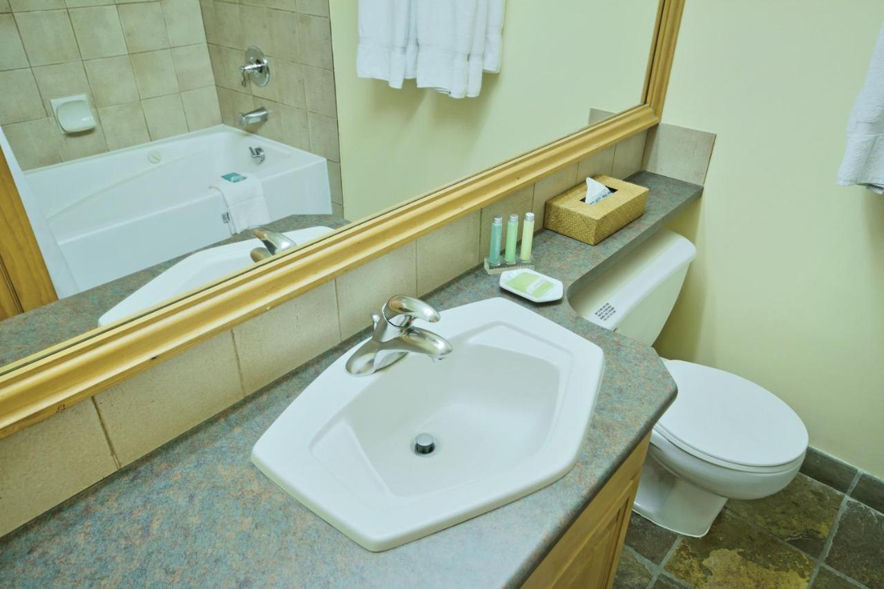 Mountainside Resort 3*